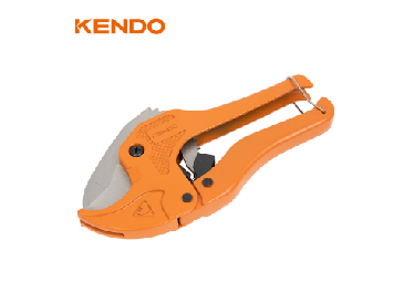 ¿Qué tamaño de tubería puede manejar un cortatubos de plástico con trinquete?