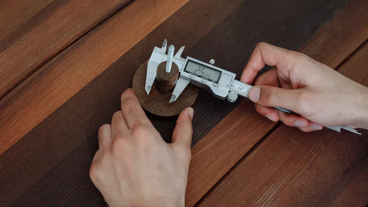 Cómo leer una pinza Vernier en pulgadas y milímetros